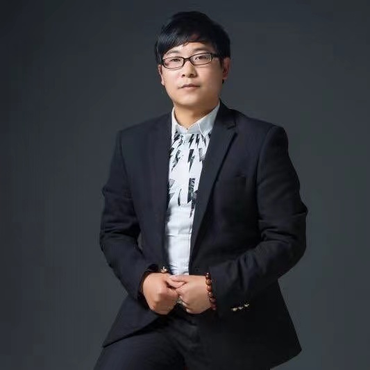 陳銀海設(shè)計(jì)師